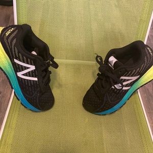 Kids new balance good condition